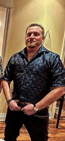 406cowboy is Single in Costa Mesa, California, 5
