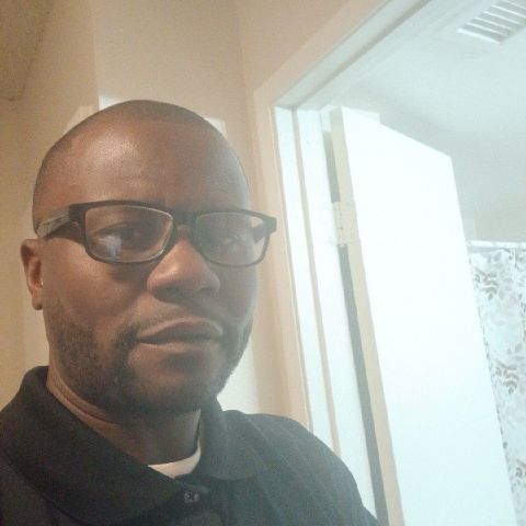 Felts is Single in Mesa, Arizona, 4