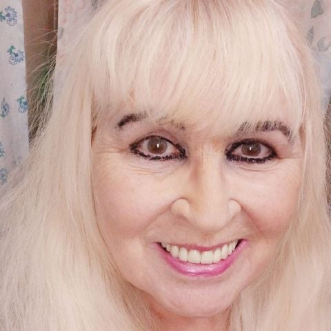Carol58ogs is Single in Three Rivers, Michigan, 1