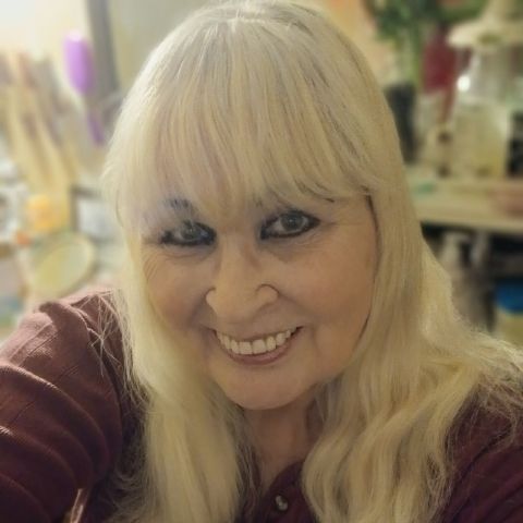 Carol58ogs is Single in Three Rivers, Michigan, 4