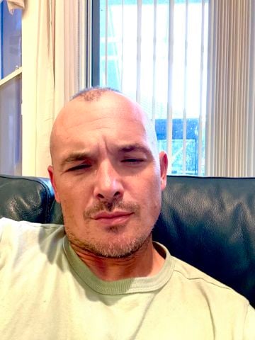 Ehwhite555 is Single in LANTANA, Florida, 4