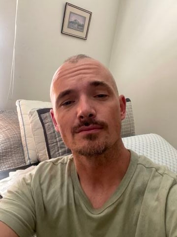 Ehwhite555 is Single in LANTANA, Florida, 13