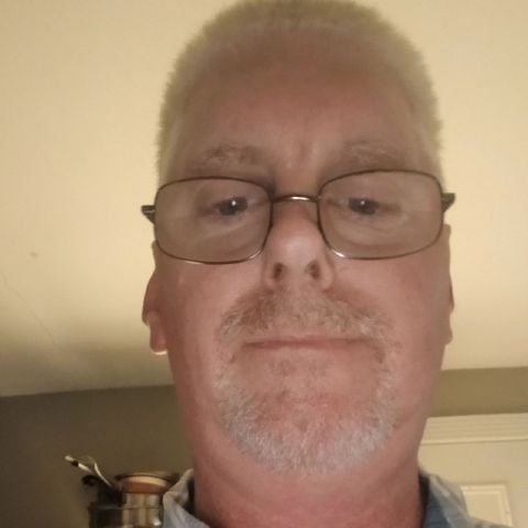 Mich0469 is Single in Wayland, Michigan, 2
