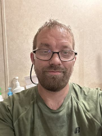 Peter9724 is Single in Panama, Florida, 4