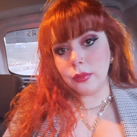 Adriana400 is Single in North Lanarkshire, Scotland, 1