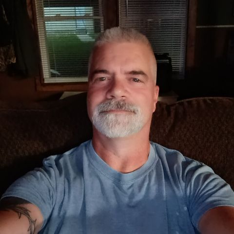 Jrod69 is Single in Aurora, Missouri, 1