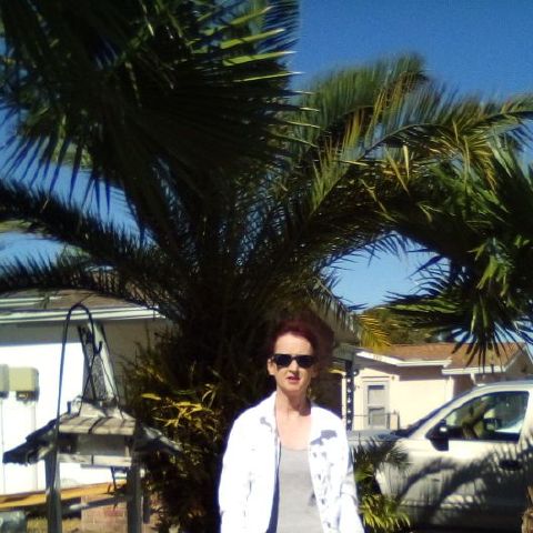 Ladyblu72 is Single in Lutz, Florida, 4
