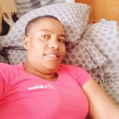 Esther2789