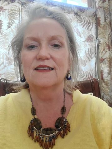 Evamoora is Single in Bend, Oregon, 2