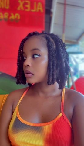 LesiRenee