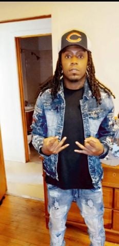 Fortycal31 is Single in Chicago, Illinois, 4