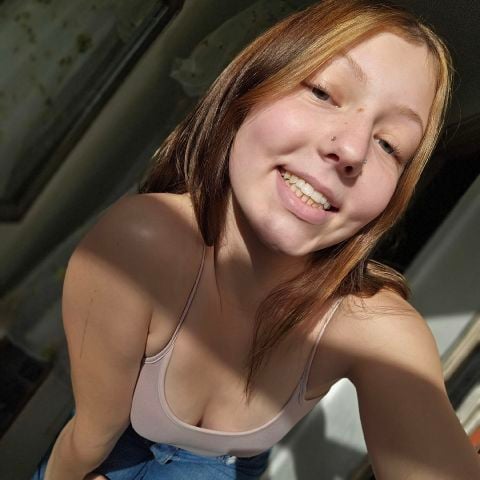 NikiSen is Single in Eureka, California, 4