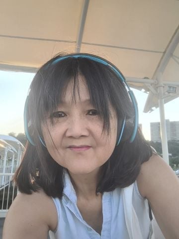 RED049 is Single in Edgewater, New Jersey, 3