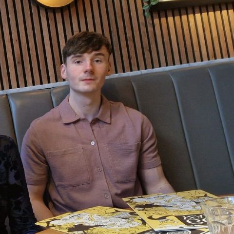 Benm1641328 is Single in Airdrie, Scotland, 1