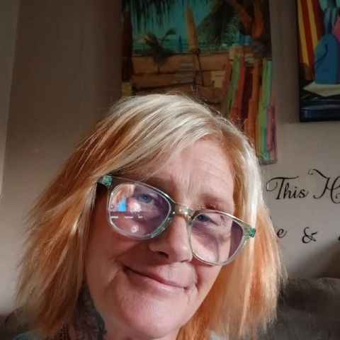 Jewelz70 is Single in Hernando, Florida, 5