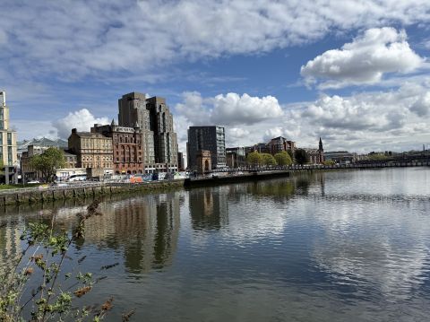 FarshadF is Single in Glasgow, Scotland, 3