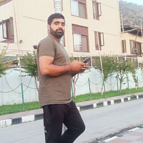 Dragger is Single in Srinagar, Jammu and Kashmir, 2