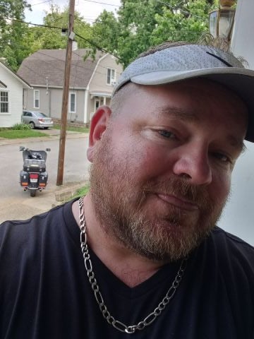 respectothers is Single in NEWBURGH, Indiana, 6