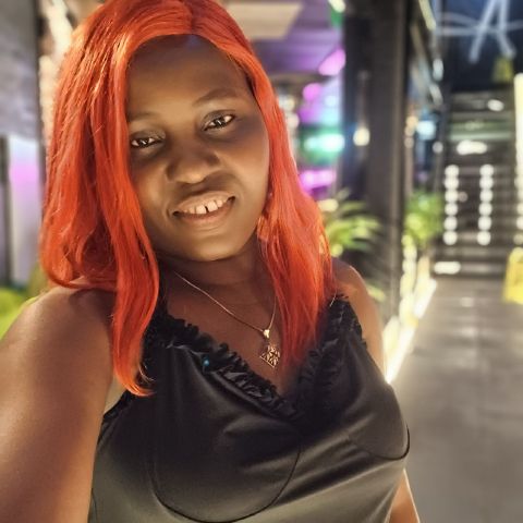 Tega21 is Single in Stratford-upon-avon, England, 4