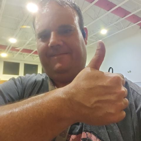 Richie84 is Single in Mims, Florida, 2