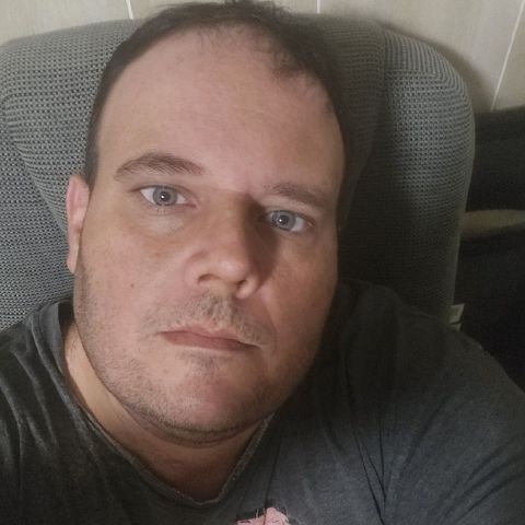 Richie84 is Single in Mims, Florida, 4