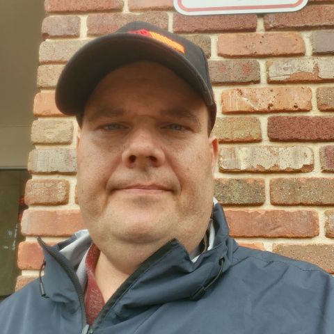 Richie84 is Single in Mims, Florida, 5