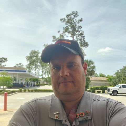 Richie84 is Single in Mims, Florida, 6