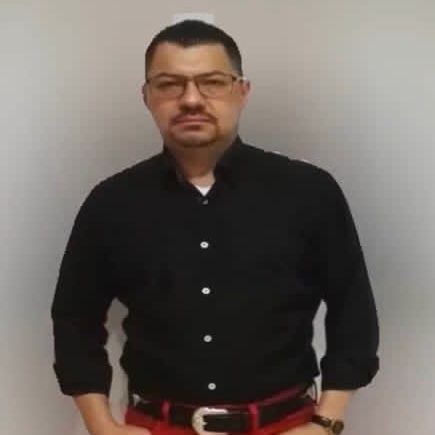 Erik2 is Single in Los Angeles, California, 3