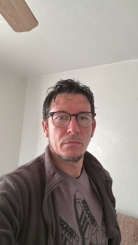 yunisv80