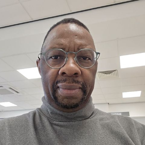 EcurbM is Single in Dunstable, England, 3