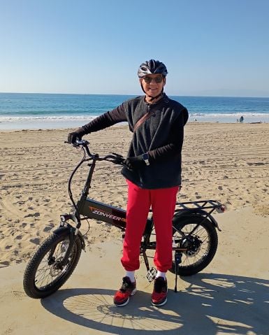 nazhi is Single in Redondo Beach, California, 8