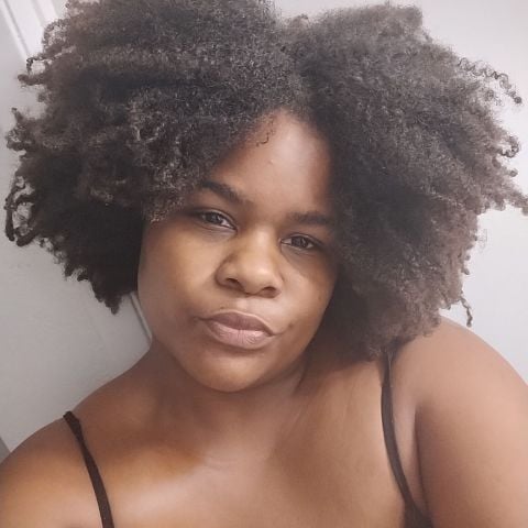 Shaniece77 is Single in Gridley, California, 3