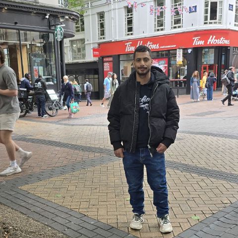 Awadh123 is Single in Birmingham, England, 3