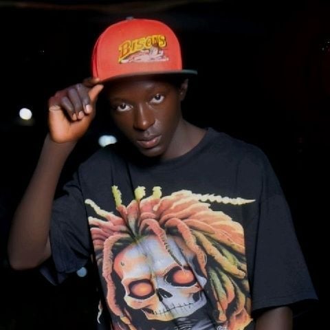 Emmz1 is Single in Gayaza, Masaka, 3