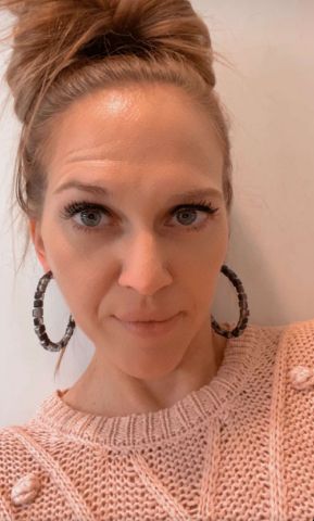 Lesliethorn is Single in Edinburgh, Scotland, 2