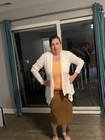 anniaWhite is Single in Burbank, Illinois, 3