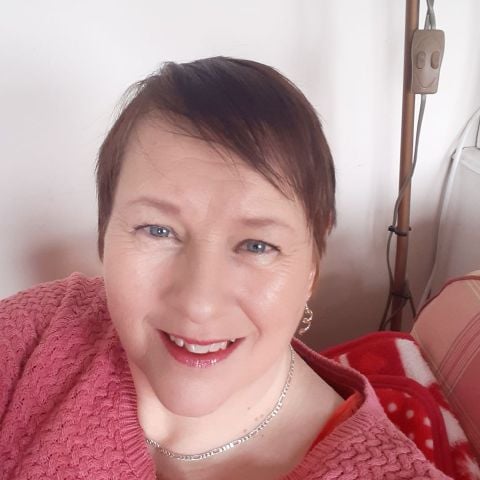 Wendy3v16 is Single in Chesterfield, England, 4