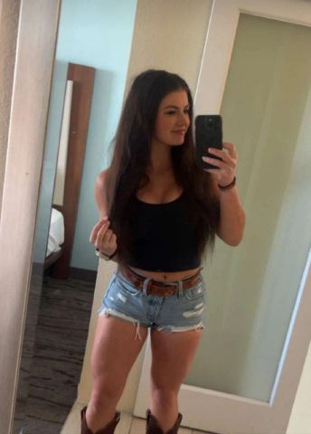 Hannah_Barron