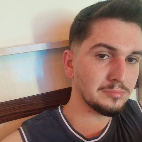 Adam33azj
