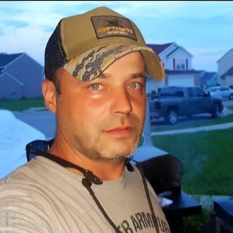 Jm681 is Single in Fort Wayne, Indiana, 4