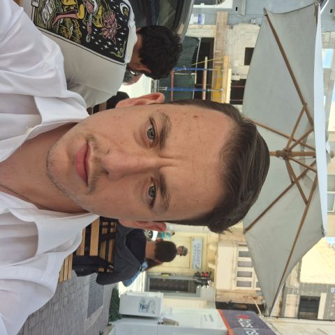 Andrew_21099