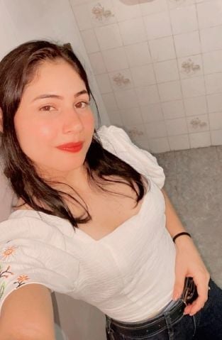 Larisse_