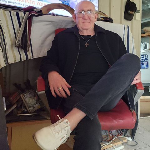 holyghostandfire is Single in Blenheim, Queensland, 4