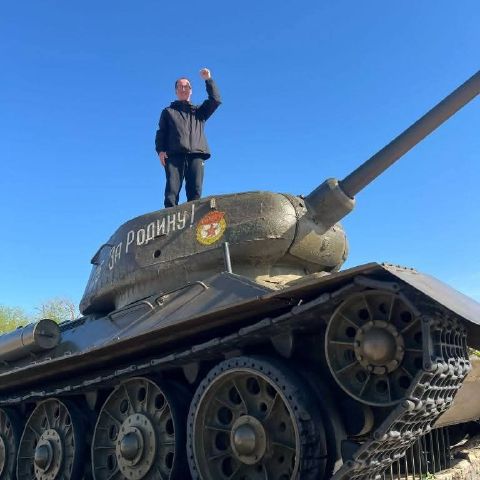 IanEllo is Single in Rochdale, England, 10