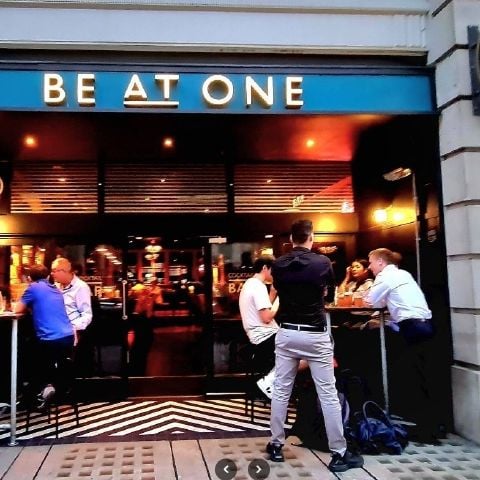 Ontario is Single in London, England, 3