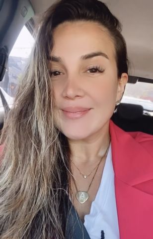 Lina693