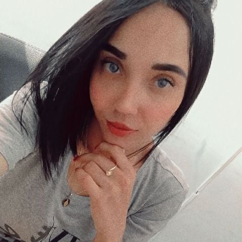 Laryssa73