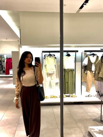 PrillyAnn is Single in Ambon, Maluku, 4