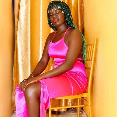 Esther2598