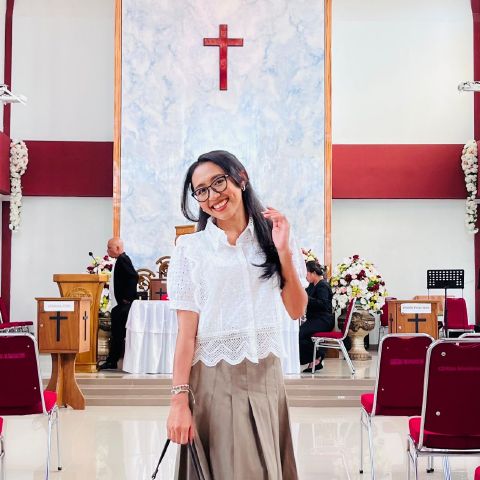 GloriadeQ is Single in Ambon, Maluku, 5